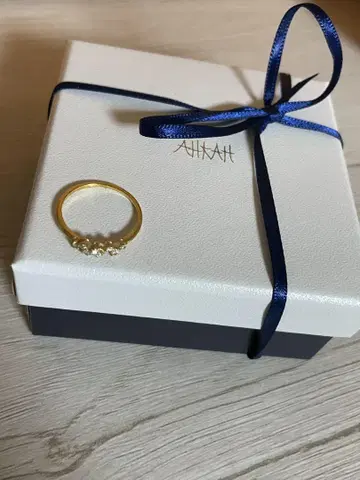 AHKAH 반지