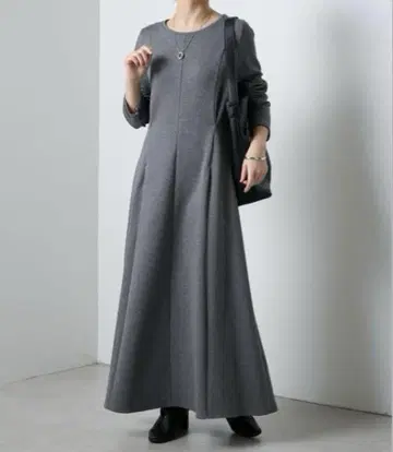 콜라주 개럴개런트 그레이 플레어 원피스 긴팔 맨투맨