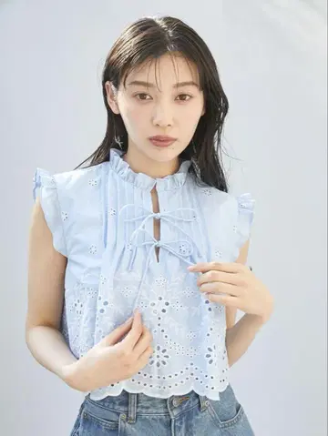 SNIDEL 새상품 코튼 엠브로이더리 블라우스 FREE 블루