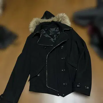 블랙 더플 코트 퍼 부착