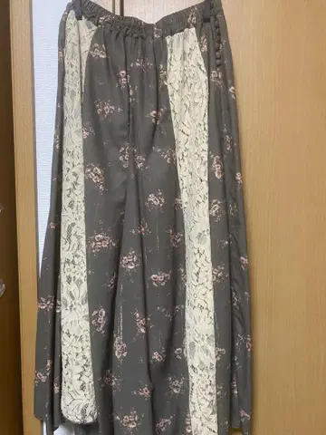꽃무늬 레이스 롱 스커트 M 사이즈