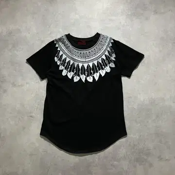 00s archive y2k feather necklace tee