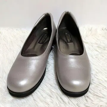 MESSAGE 실버 새상품급 워킹 펌프스 25cm 4E