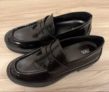 [새상품급] ZARA 블랙 로퍼 통굽 36 23.5cm