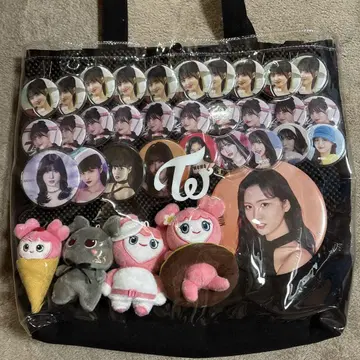 TWICE 모모 이타백 캔뱃지 토트백 봉제 인형 세트