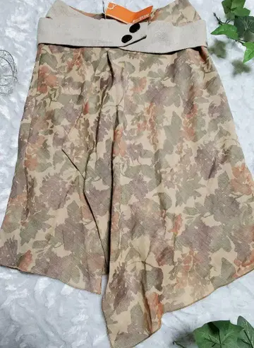 새 상품 MAITRESSE 원단 스커트 메틀리제 야마다야