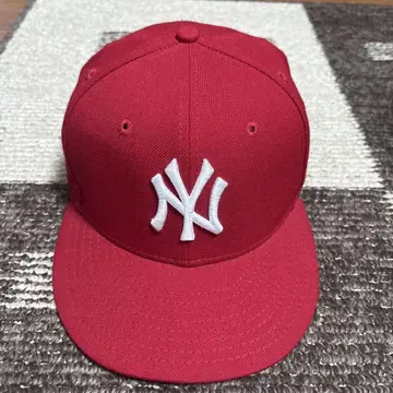 뉴욕 양키스 59FIFTY 캡 레드