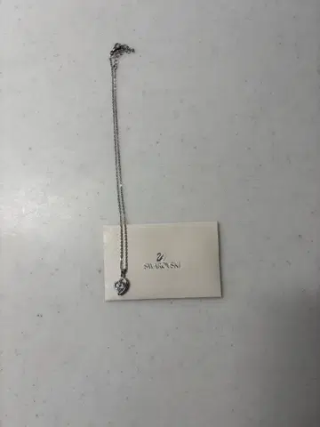 SWAROVSKI 하트형 크리스탈 목걸이