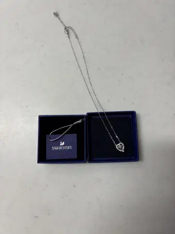 SWAROVSKI 하트형 크리스탈 목걸이