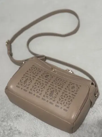 무민 숄더백