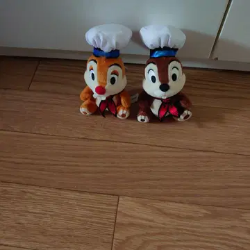 칩과 데일 인형 배지