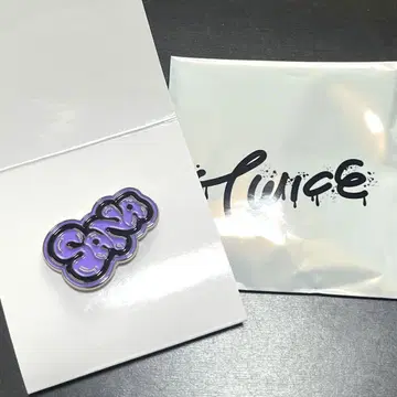 TWICE SANA 랜덤 핀 배지