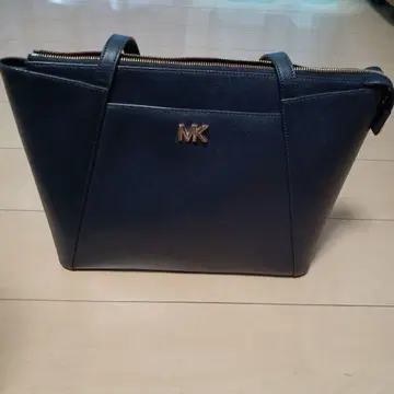 MK 네이비 토트백