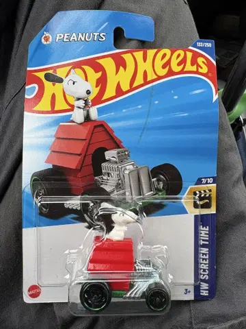Hot Wheels Snoopy HW SCREEN TIME