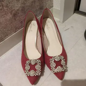 비쥬 장식 빨간색 펌프스 23.5cm