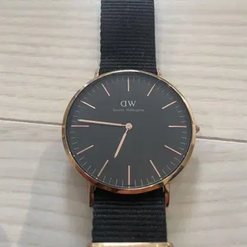 Daniel Wellington 블랙 골드 시계