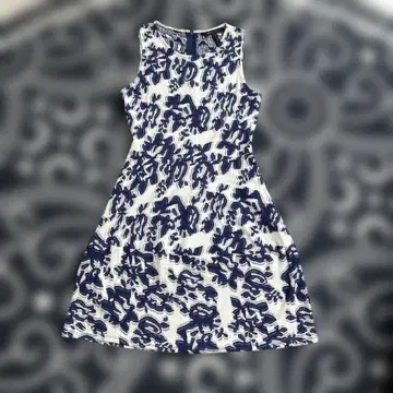 BCBGMAXAZRIA 슬리브리스 꽃무늬 원피스
