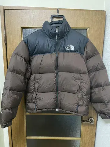 THE NORTH FACE 눕시 다운 자켓 브라운/블랙