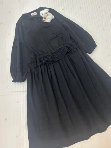 핑크하우스 차이나 버튼 긴팔 원피스 면 턱 블랙 피코 프릴