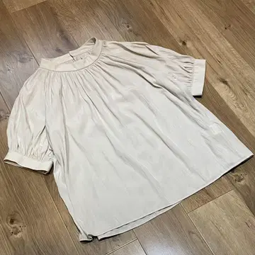 any SiS 반팔 쉬폰 플리츠 블라우스 베이지 에니스 에니시스