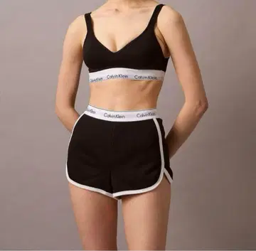 Calvin Klein 숏팬츠 S
