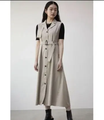 AZUL by moussy 슬리브리스 베이지 롱 원피스