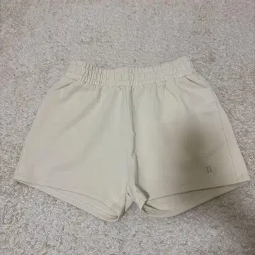 her lip to Flight Mode Shorts
