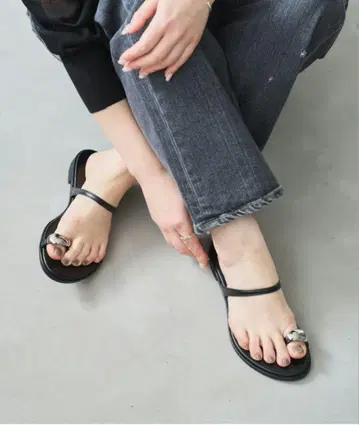 르 타론 샌들