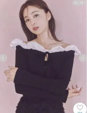 SNIDEL 프릴 오프숄더 풀오버