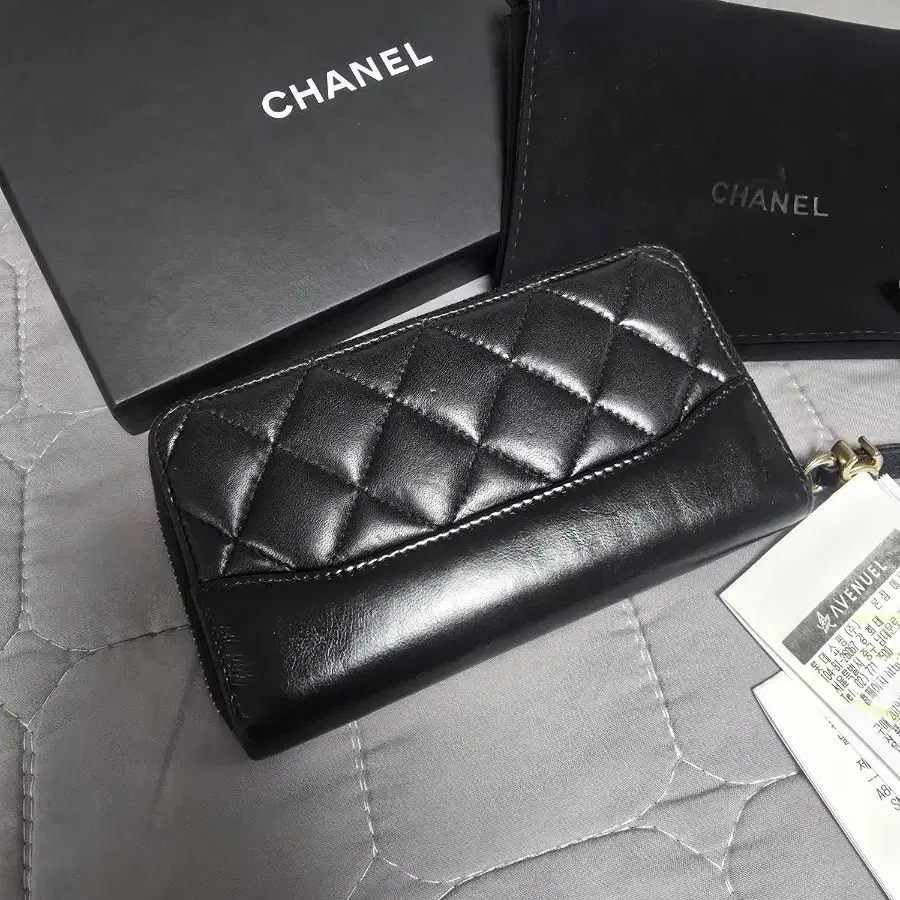 샤넬 가브리엘 지퍼 코인 지갑 램스킨 골드 블랙