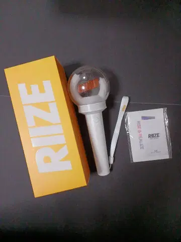 RIIZE 공식 응원봉 화이트