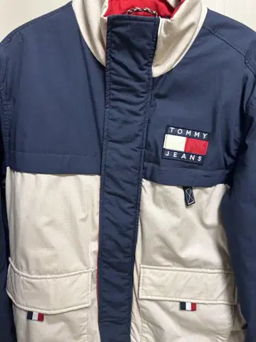 TOMMY JEANS