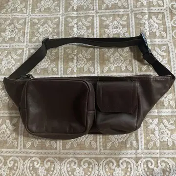브라운 바디백 3 포켓