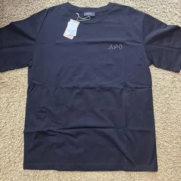 APC 블랙 티셔츠 M