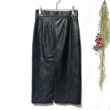 컨디션 최상 [ ZARA ] 자라 롱 타이트 스커트 가죽 블랙 (XS)