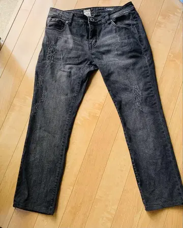 VOLCOM 데미지 가공 블랙 슬림 데님