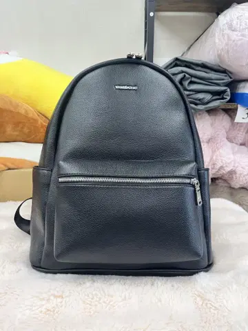블랙 합성 피혁 백팩