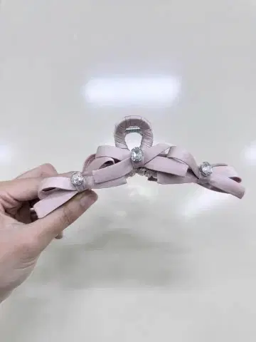 리본 포함 비쥬 헤어 클립 핑크