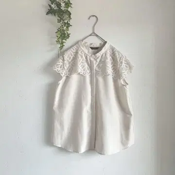 URBAN RESERCH ROSSO 새상품급 요크 레이스 프렌치 블라우스