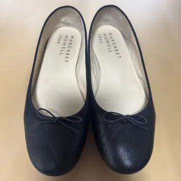 마가렛 호웰 idea 블랙 플랫슈즈