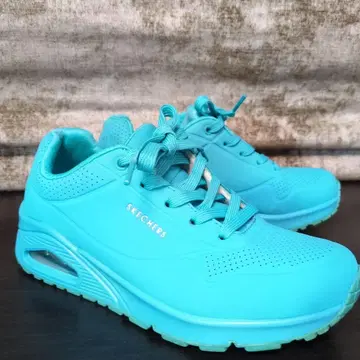 SKECHERS 라이트 블루 스니커즈