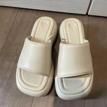 ZARA 통굽 슬라이드 샌들