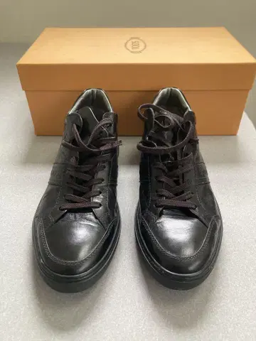 [새상품급] TOD'S 블랙 가죽 스니커즈 25~25.5cm