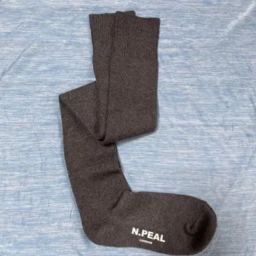 단 한 점 득템 찬스! N.PEAL 다크 그레이 삭스