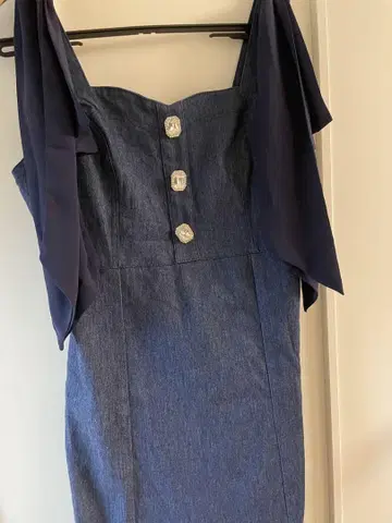 어깨 리본 프론트 비쥬 데님 머메이드 점퍼 스커트 toccocloset