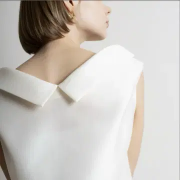 새상품 heve 헤이브 two charm 블라우스 바닐라
