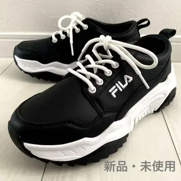 FILA 블랙 화이트 스니커즈