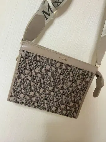 Max Mara 로고 숄더백