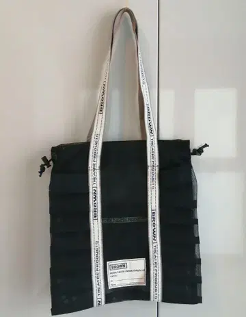 BROWN THEATRE PRODUCTS 메쉬 숄더백 블랙