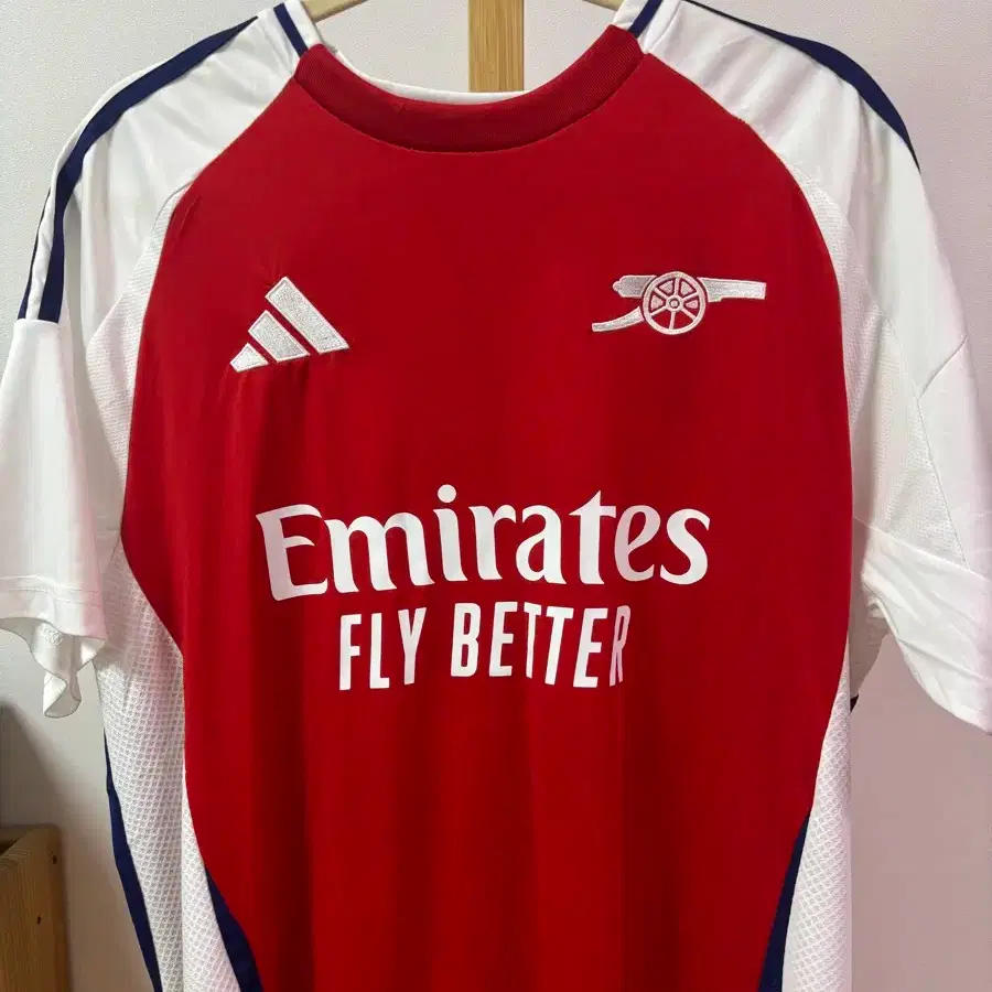 Odegaard Marking Arsenal Uniform on Bunjang Global Site.